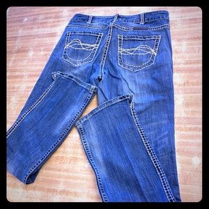 Cowgirl tuff jean 29/33
